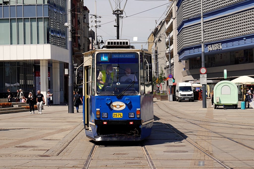 Tramwaje Śląskie organizują kolejny kurs na motorniczych. Po zdaniu egzaminu czeka praca