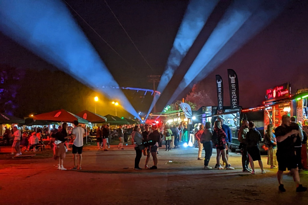 Czytelnik pyta, kto zapłacił za dodatkowe tramwaje na Fest Festival. Zapłacą miasta