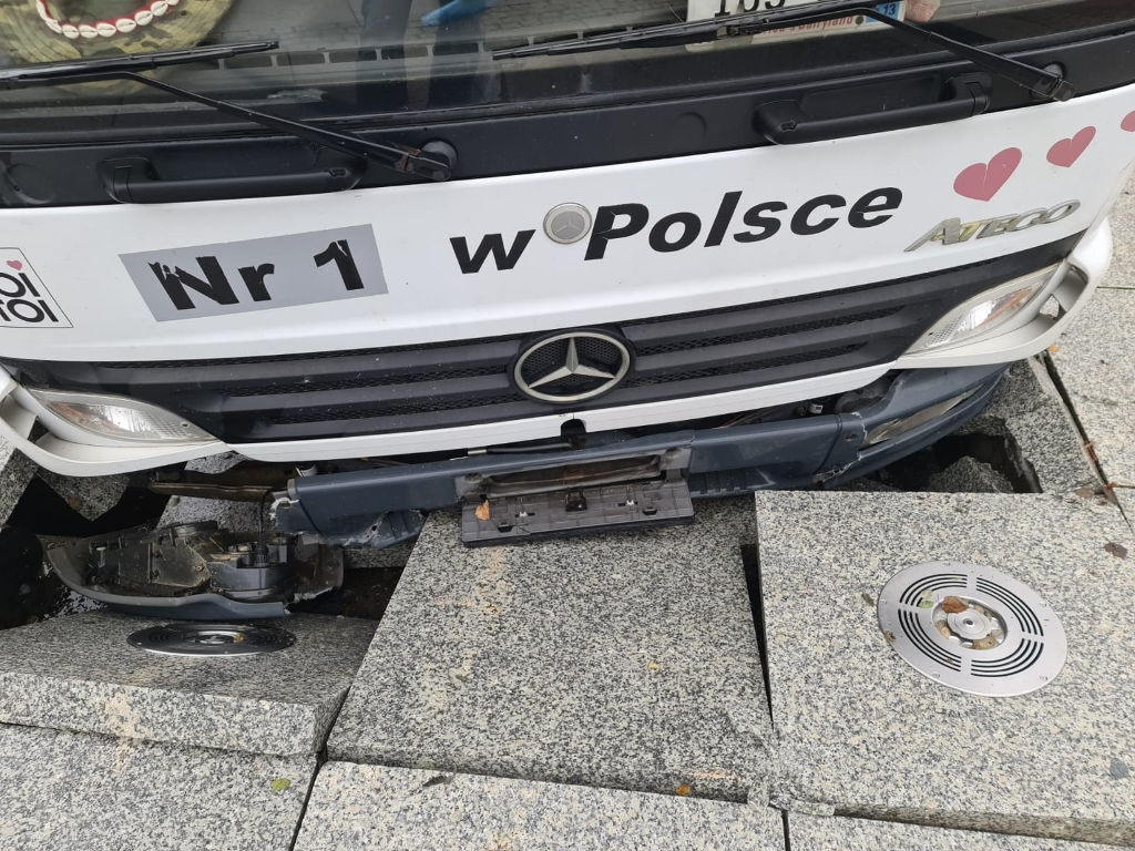 Rok po uszkodzeniu fontanna na os. Witosa może zostać naprawiona