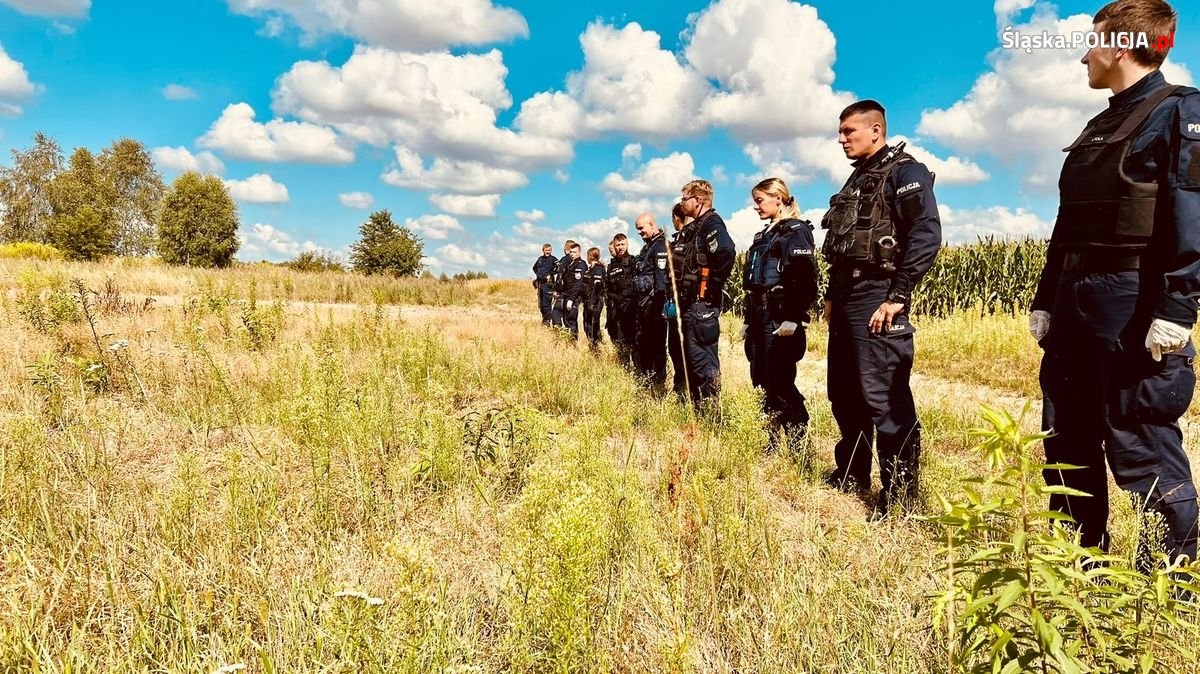 Zwłoki dwóch kobiet znalezione w domu jednorodzinnym. Policja prowadzi poszukiwania