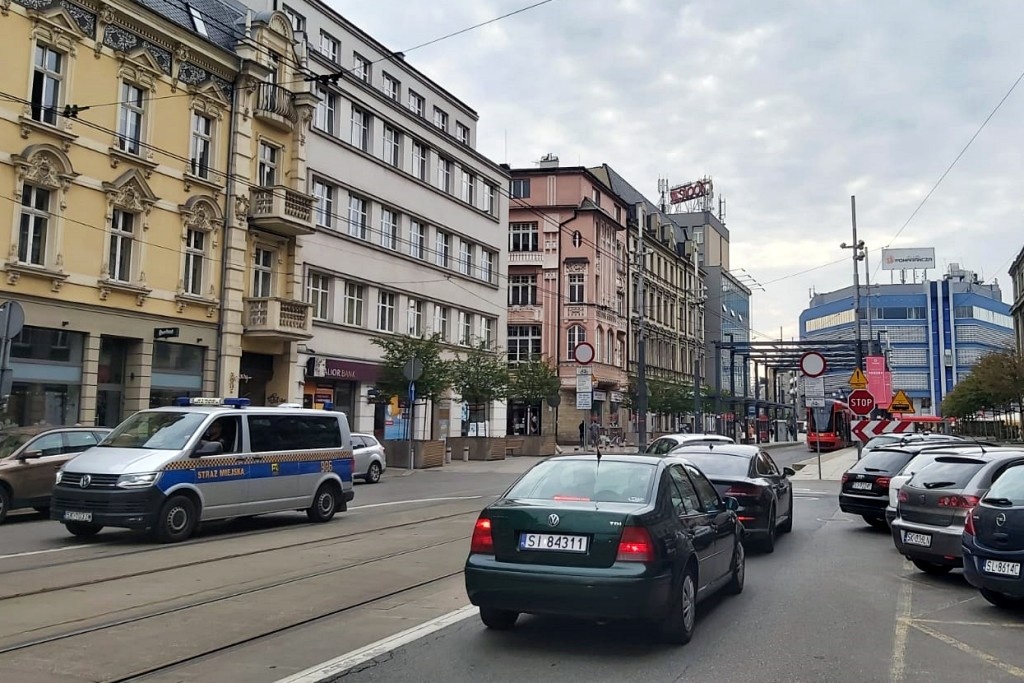 Dzień dobry Katowice. Koniec parkowania na części ul. Warszawskiej