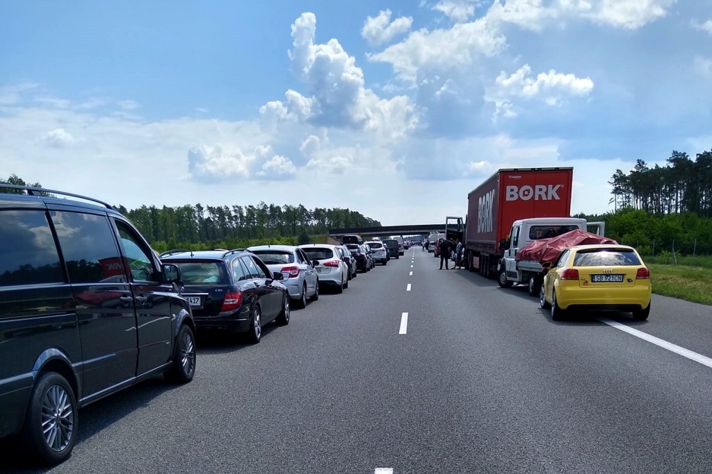 Śmiertelny wypadek na autostradzie A4. Są duże utrudnienia