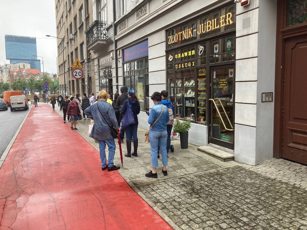 Kolejki po karty ŚKUP. Masowo wyrabiają ją uchodźcy z Ukrainy