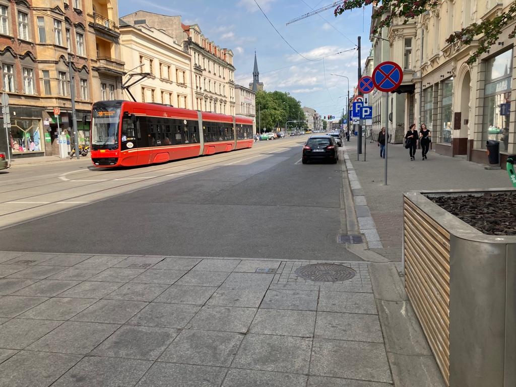 Za rok ul. Warszawska ma być zielona. Została podpisana umowa z wykonawcą przebudowy