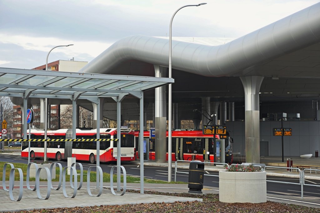 Kolejna linia autobusowa zostanie skrócona do centrum przesiadkowego w Zawodziu, choć mieszkańcy prosili, żeby kursowała częściej do śródmieścia