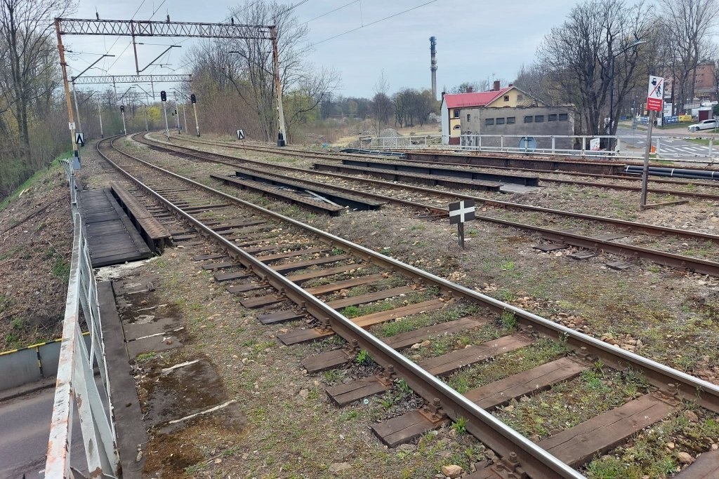 Przebudowa wiaduktu kolejowego. Będą duże utrudnienia dla pasażerów kolei