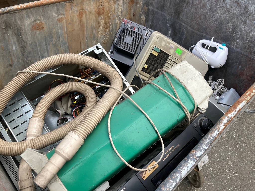 W zamian za elektrośmieci można dostać kwiaty