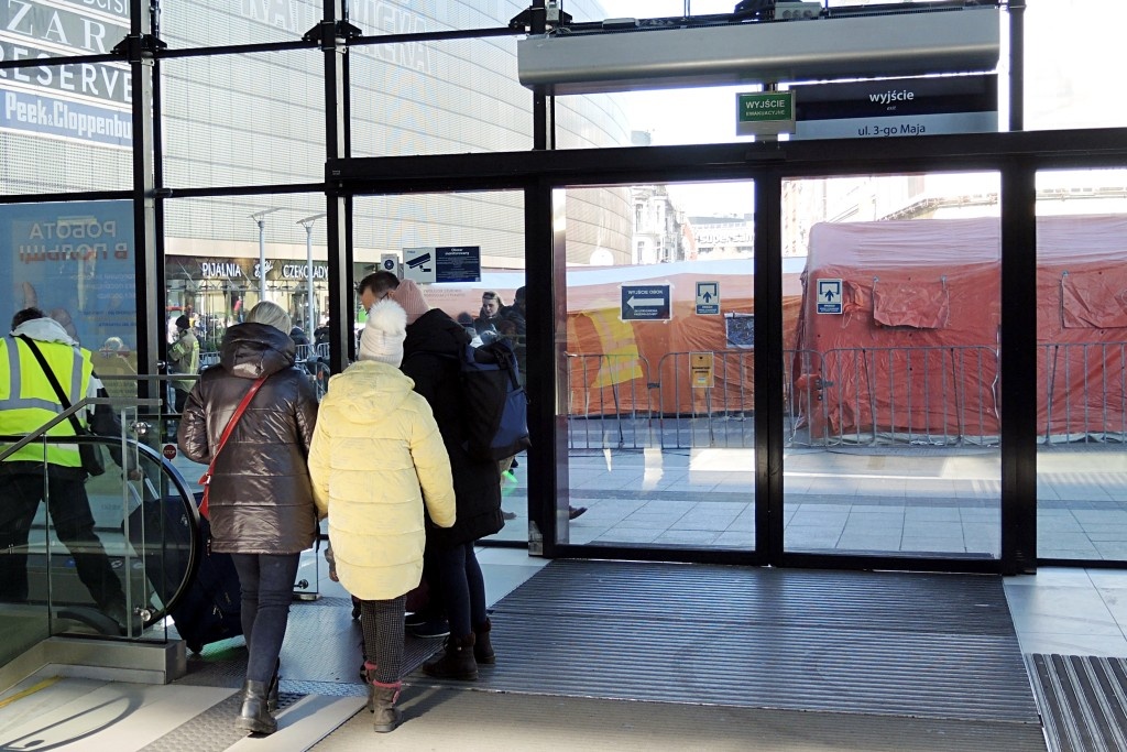 Drzwi nie działały od dwóch miesięcy. PKP: to przez uchodźców