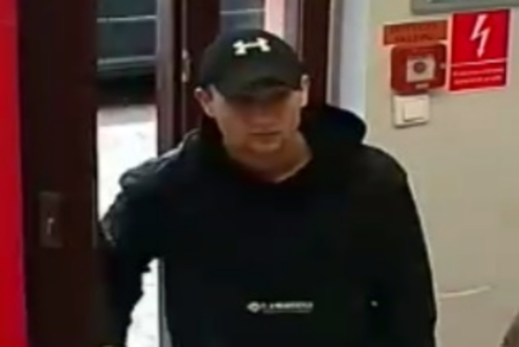 Kradzież w drogerii w Szopienicach. Policja szuka tego mężczyzny