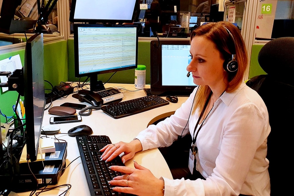 Potrzeba kilkudziesięciu nowych operatorów numeru 112. To ciężka i wymagająca praca