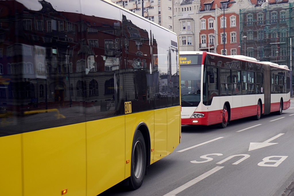 M28 do Piekar Śląskich zamiast 860. Kolejne „emki” ruszą w trasę