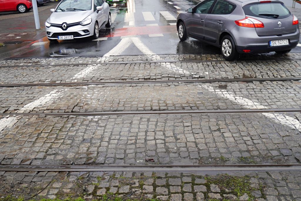Łatanie dziur zamiast tramwaju na południe. Jest przetarg na przebudowę torowiska