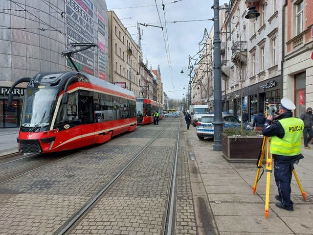 Zderzenie tramwajów w centrum Katowic. Motorniczy zasłabł