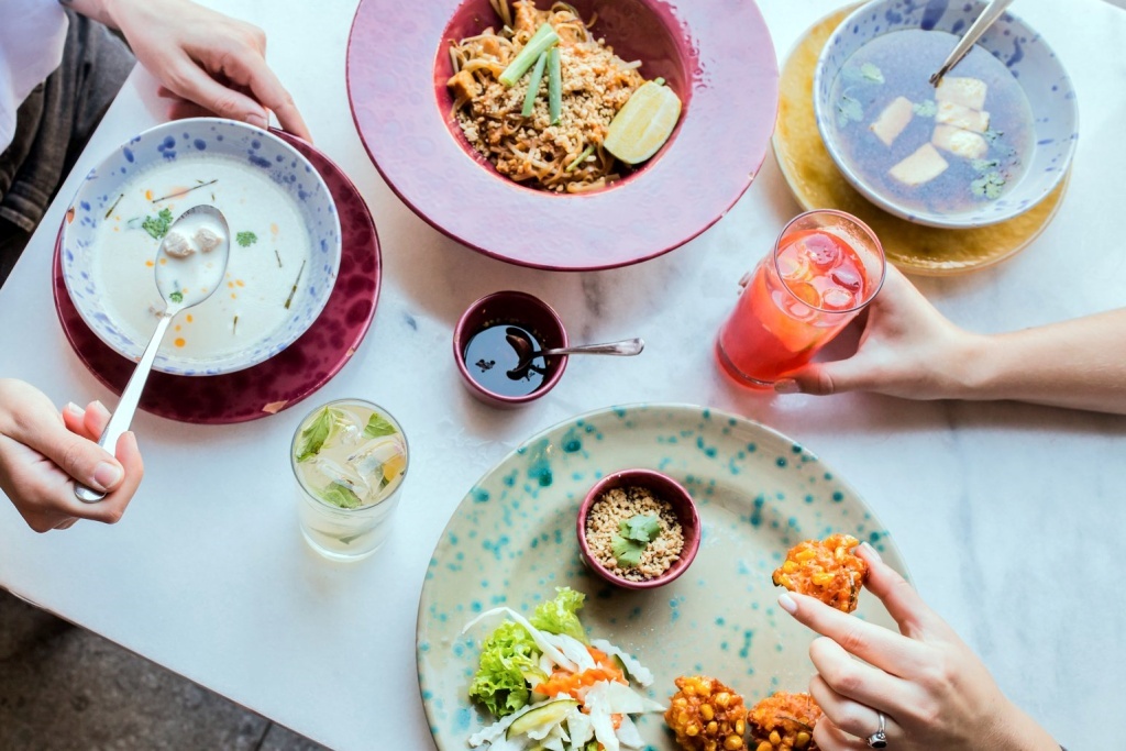 Restauracja w centrum Katowic pyta klientów o szczepienie przeciwko Covid-19