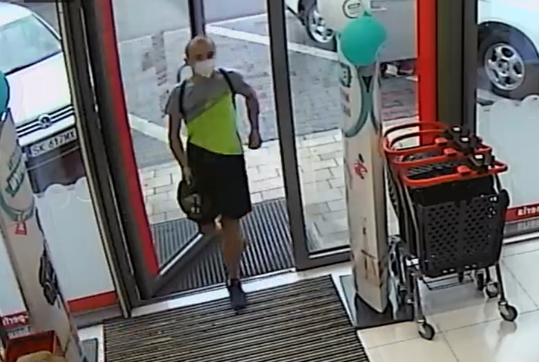Szczoteczki do zębów za prawie 900 zł zniknęły z Rossmanna
