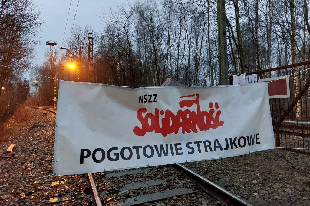 Masówki i referendum w kopalniach. Bez przełomu po rozmowach w PGG
