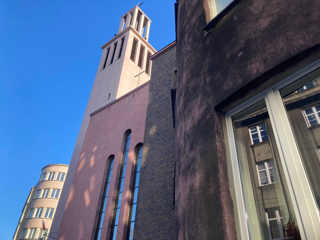 Kościół w centrum Katowic został zdewastowany przez wandali. 