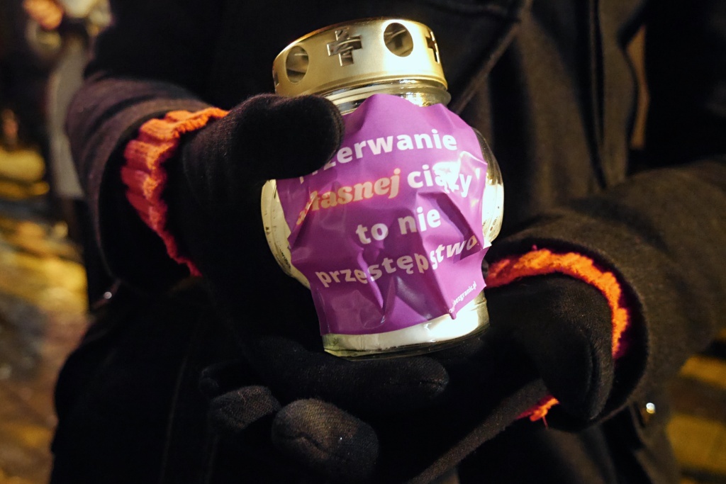 W Katowicach odbędzie się protest przeciwko całkowitemu zakazowi aborcji i założeniu nowej instytucji