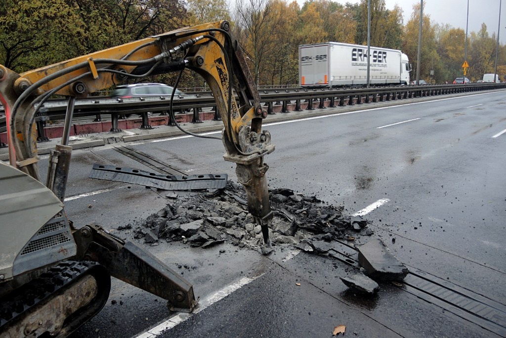 Rusza ostatni etap remontu wiaduktu na DK86. Od jutra nowa organizacja ruchu