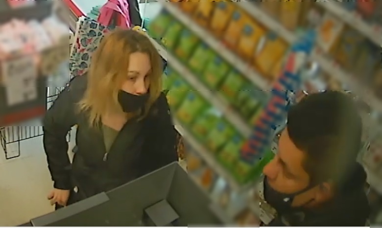 Ukradli perfumy z drogerii w Giszowcu. Policja publikuje zdjęcia