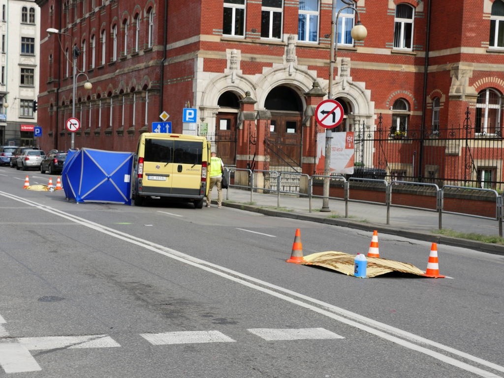 Trwa śledztwo w sprawie bójki, która doprowadziła do tragicznego wypadku na ul. Mickiewicza