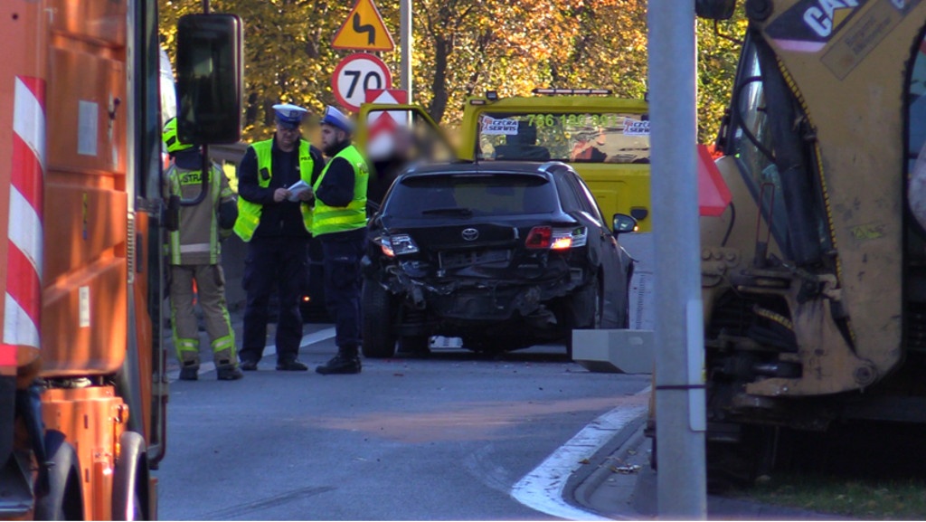 Kierowca, który spowodował poranny wypadek i korki w Katowicach, miał ponad pół promila alkoholu