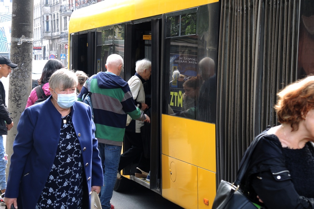 Nie ma zbyt wielu chętnych do liczenia pasażerów w autobusach i tramwajach. Jest ponowny nabór w ZTM