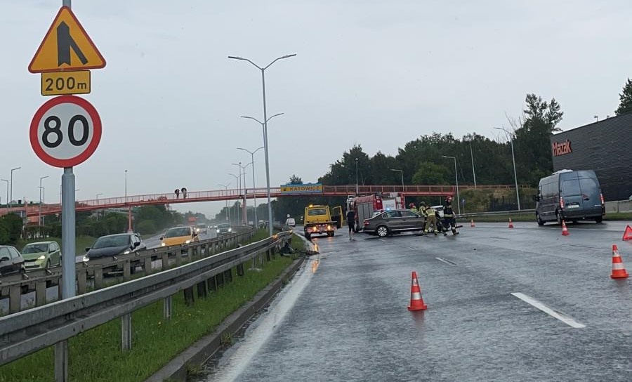 Jest szansa, że przy Mazaku i Auchan w Katowicach będzie mniej wypadków. Dzięki nowej nawierzchni