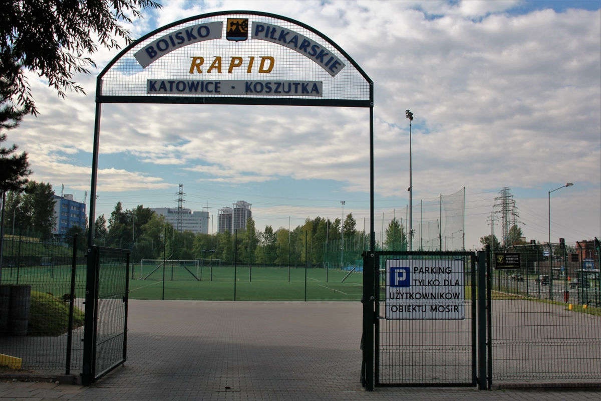 Miasto zrezygnowało z planów montażu instalacji do podgrzewanej trawy na boisku Rapid