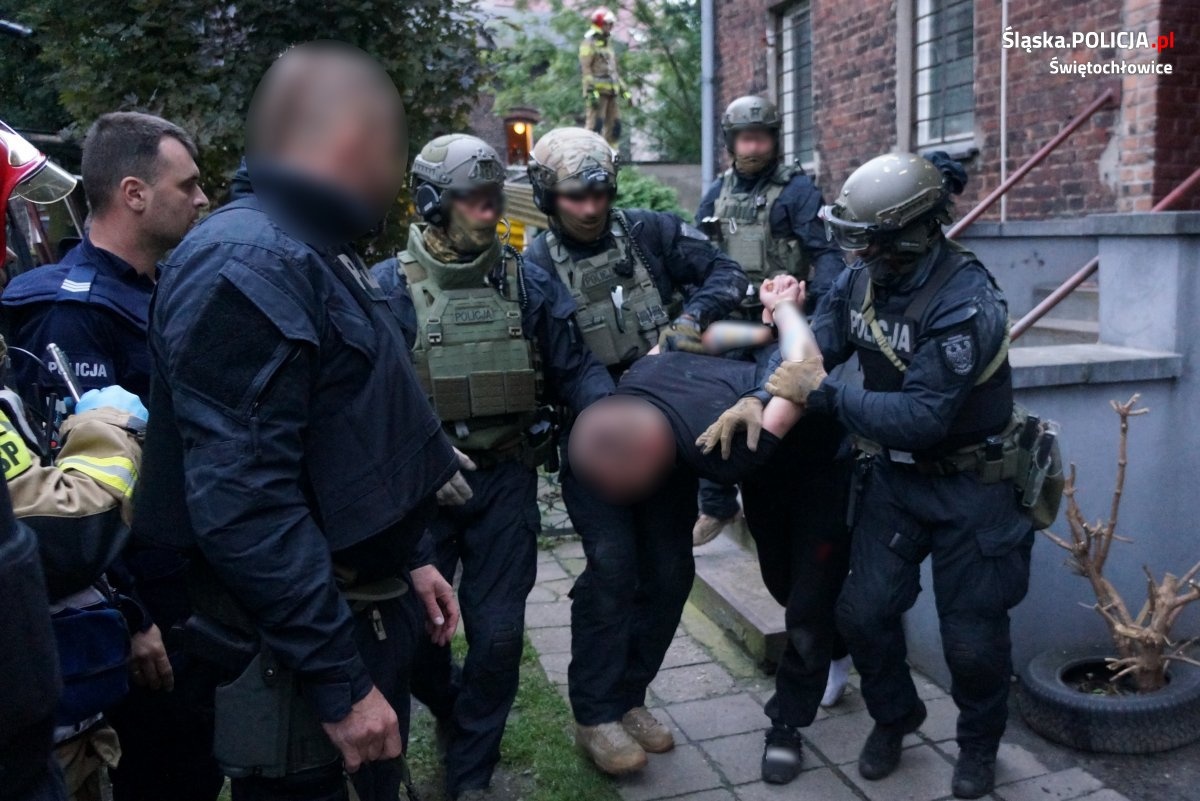 Mężczyzna chciał wysadzić kamienicę. Policja podaje szczegóły akcji