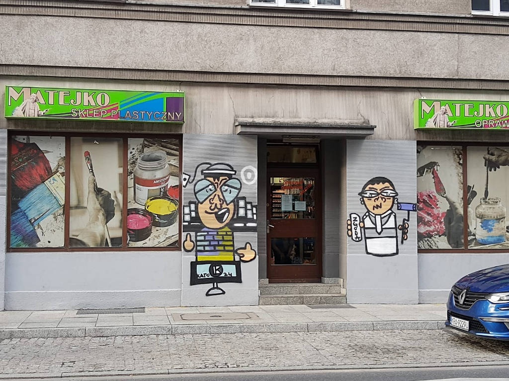 Po raz kolejny ta sama osoba zdewastowała miejską kamienicę. Za pierwszym razem prokuratura umorzyła sprawę