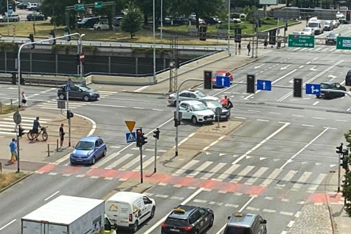 Wypadek w centrum Katowic. Dziecko trafiło do szpitala
