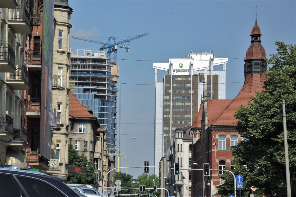 Wieże Cavatiny wyższe już nie będą. Budynki osiągnęły docelową wysokość