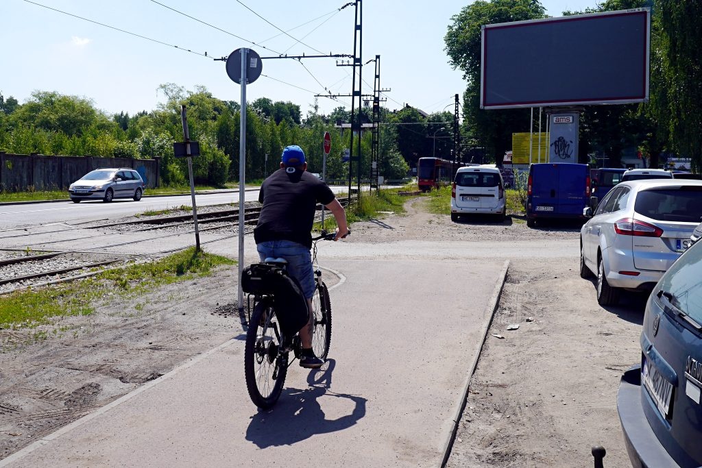 Droga rowerowa w Katowicach nagle się urywa. Łatwiej dojechać nią do Siemianowic
