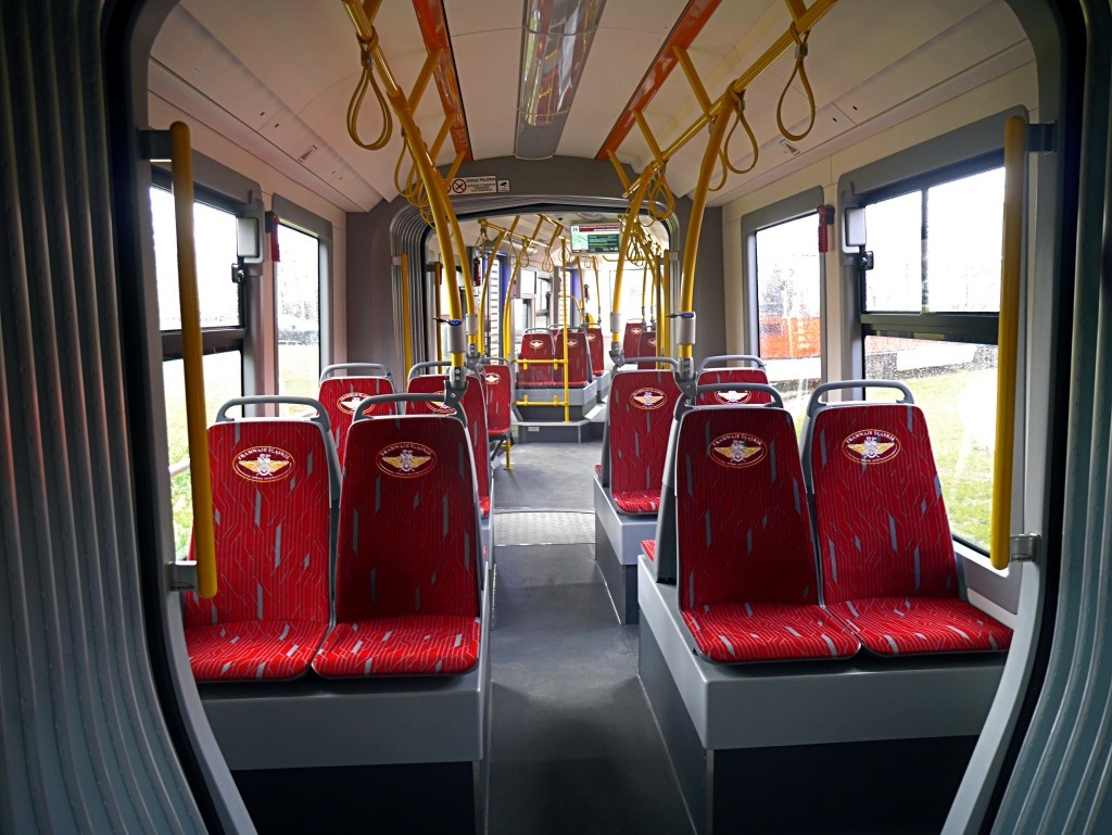 Zamiast nocnych kursów tramwajów, będzie bus wzywany na telefon lub poprzez aplikację. Nowy pomysł na oszczędności w komunikacji publicznej