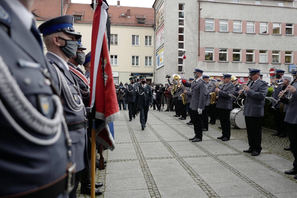 Rodzina, policja i mieszkańcy pożegnali Michała Kędzierskiego, który został zastrzelony przez bandytę