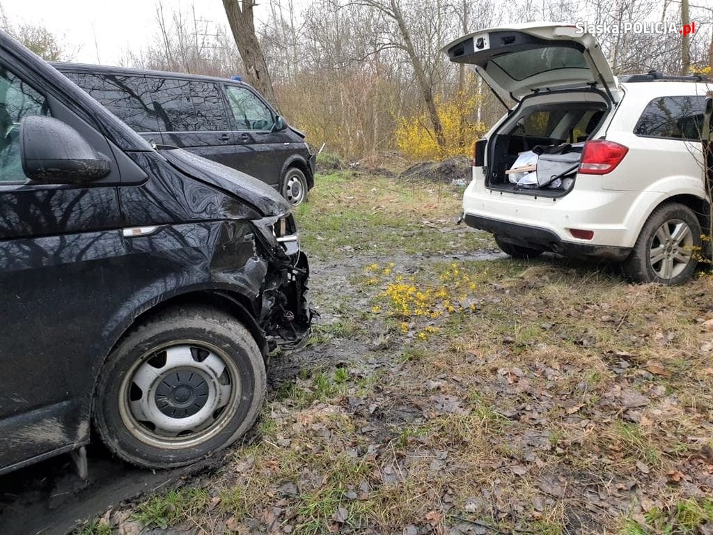 Akcja policji w Rudzie Śląskiej. Mężczyzna z bronią zginął podczas próby zatrzymania