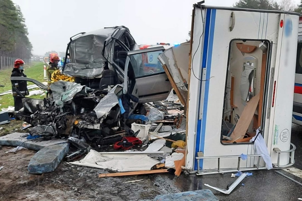 Tragedia na drodze S1. Zginęło niemowlę i jego matka