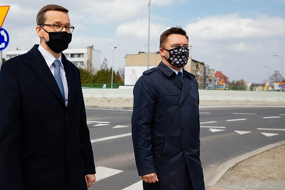 Premier Morawiecki otworzył skrzyżowanie w Piotrowicach, które miało być otwarte w 2019 roku