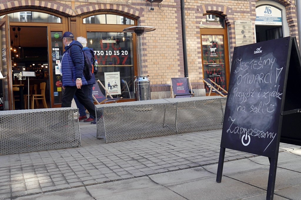 Posypały się pierwsze kary dla restauracji w Katowicach, ale przedsiębiorcy nie odpuszczają