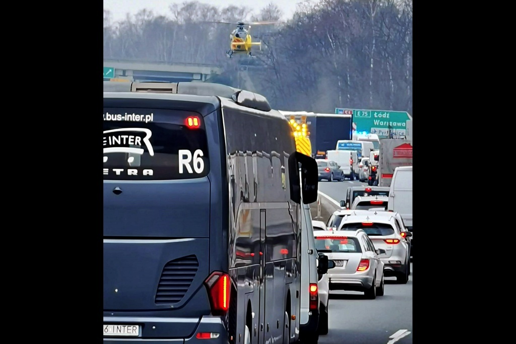 Wypadek na autostradzie A4. Lądował helikopter LPR [WIDEO]