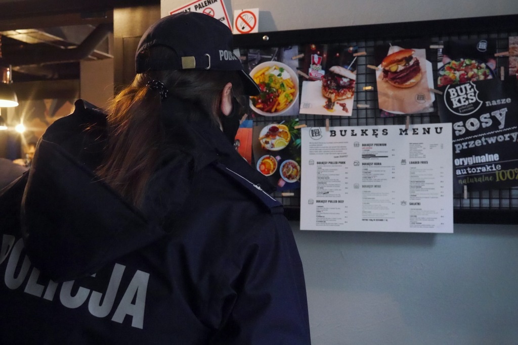 Pierwszy lokal gastronomiczny w Katowicach otwarty. Właściciele i klienci nie boją się konsekwencji