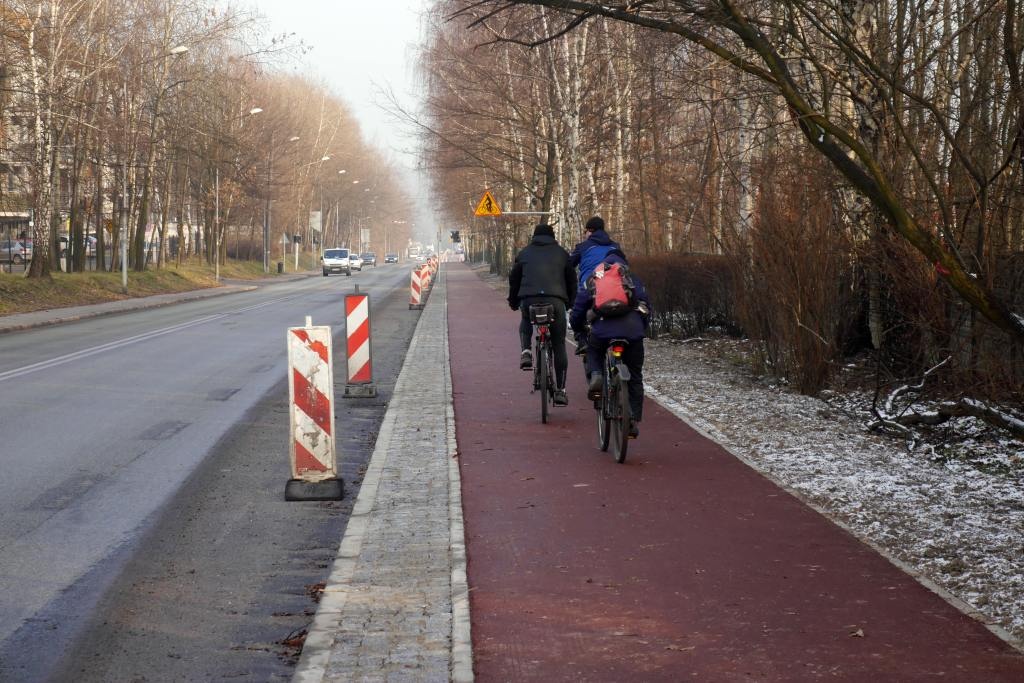 Bez kostki brukowej i wycinki drzew. Powstała nowa droga rowerowa