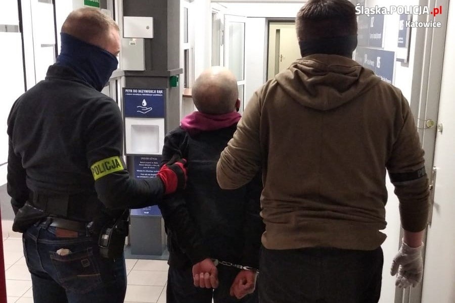 Podczas bójki w Katowicach mężczyzna został dźgnięty nożem