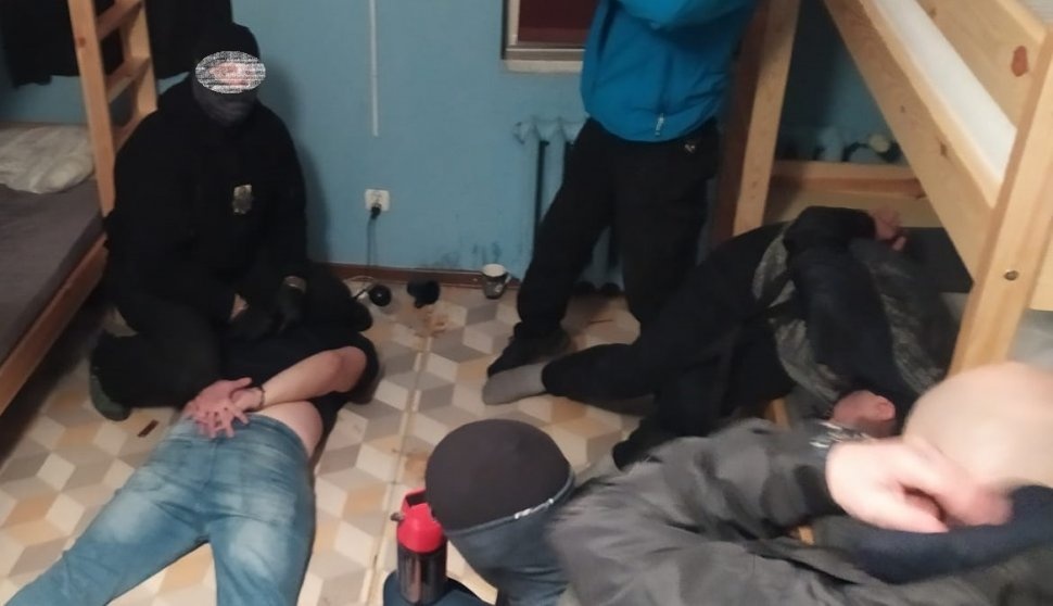 Wchodzili przez okna, gdy w mieszkaniu byli lokatorzy. Szajka włamywaczy zatrzymana