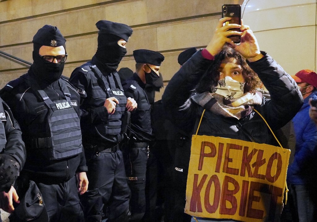 Dzień dobry Katowice. Dzisiaj radni będą głosować nad oświadczeniem o poparciu protestów kobiet