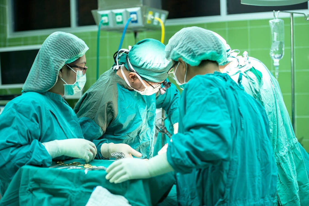 „Nie damy rady tak dłużej pracować”. Śląskie szpitale w dobie pandemii