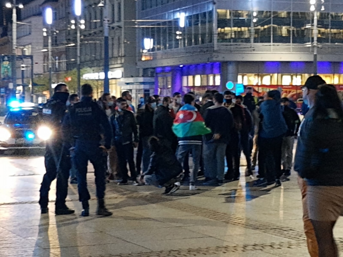 Policja rozdzieliła Azerów i Ormian w Katowicach