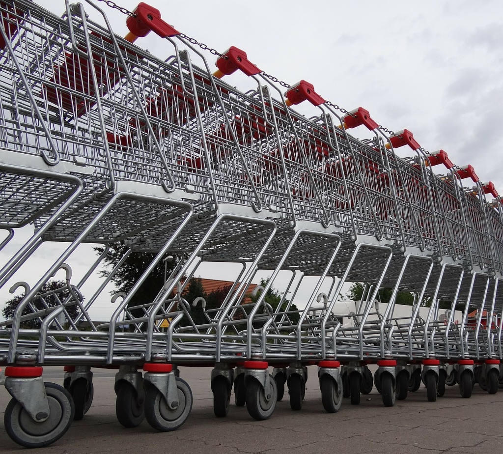 Biedronka kontra Lidl. Sklepy ponownie otwarte całodobowo