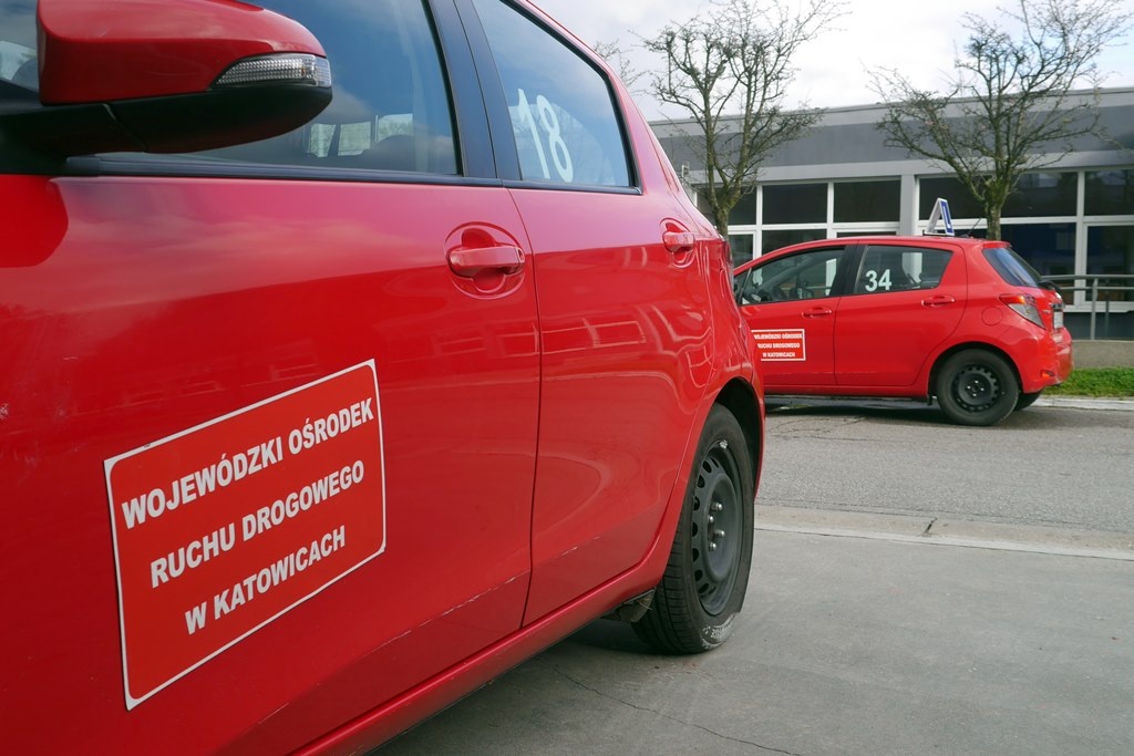 Problem z egzaminami na prawo jazdy w Katowicach. Przyjeżdżają zdawać osoby z Krakowa